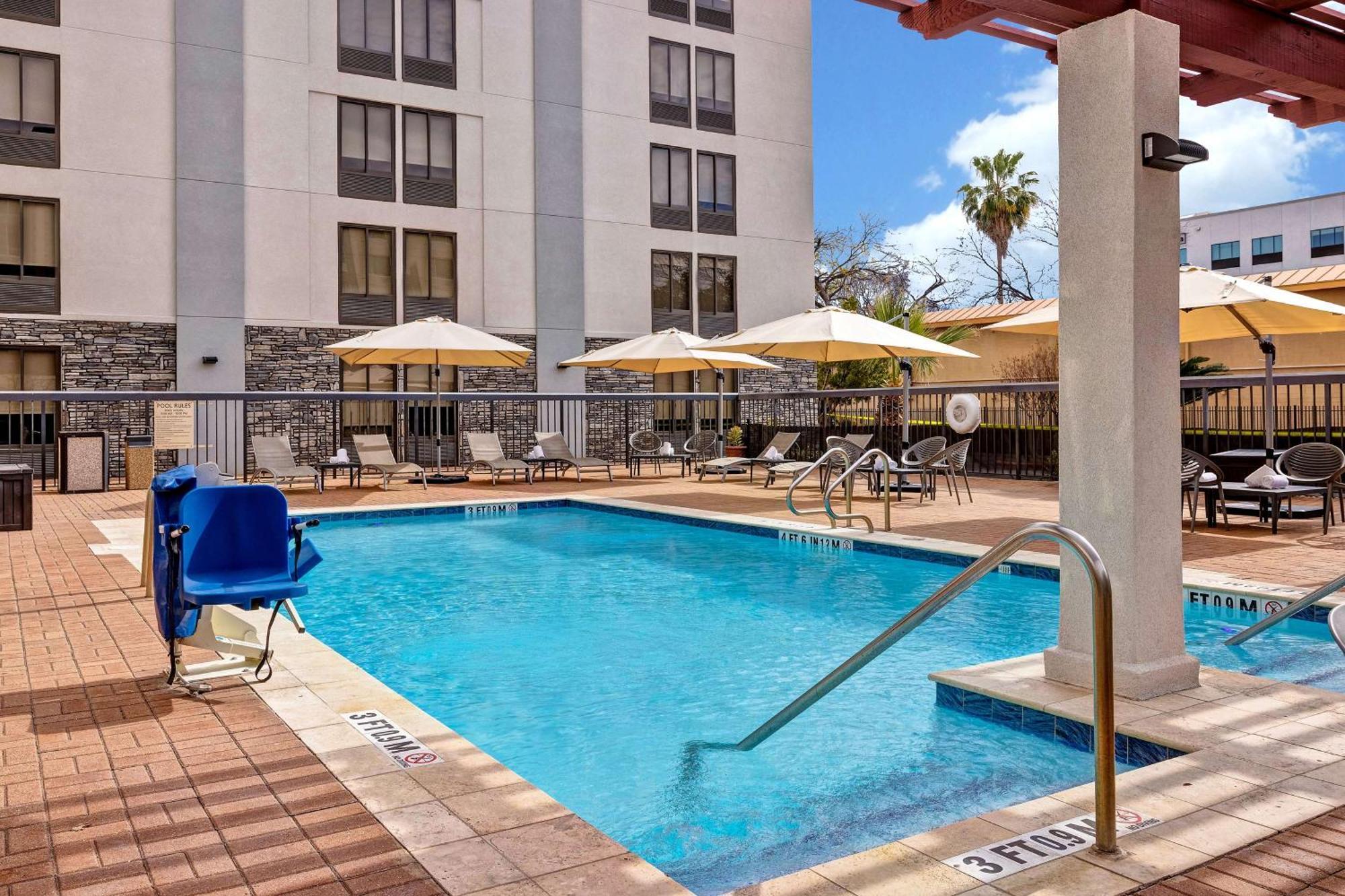 Hampton Inn San Antonio Downtown Dış mekan fotoğraf